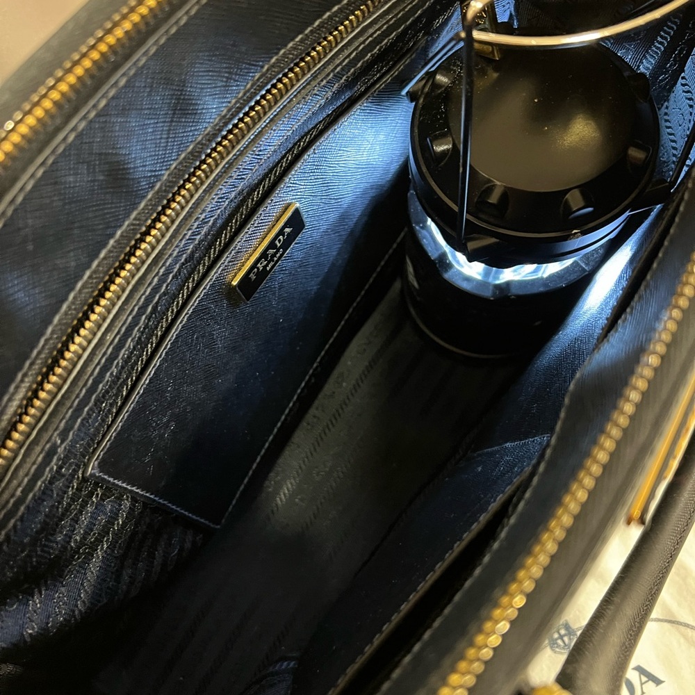 Large Prada Galleria Saffiano Black Leather Bag - Picture 8 of 16